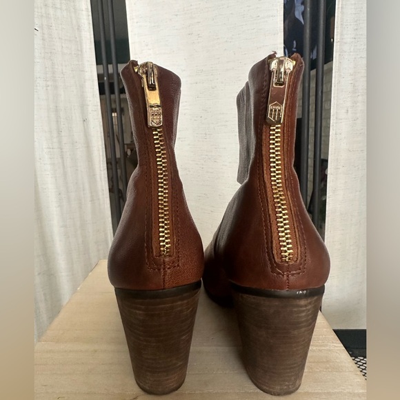 Vince Camuto Hadley boot - Picture 4 of 11